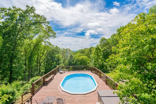 507 Shadowbrook DR, Tunkhannock, PA 18657