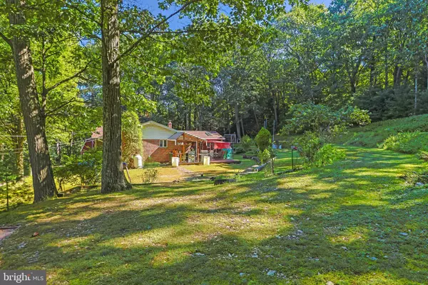 974 MEIXSELL VALLEY RD, Saylorsburg, PA 18353