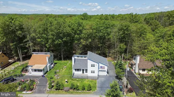 973 COUNTRY PLACE DR, Tobyhanna, PA 18466