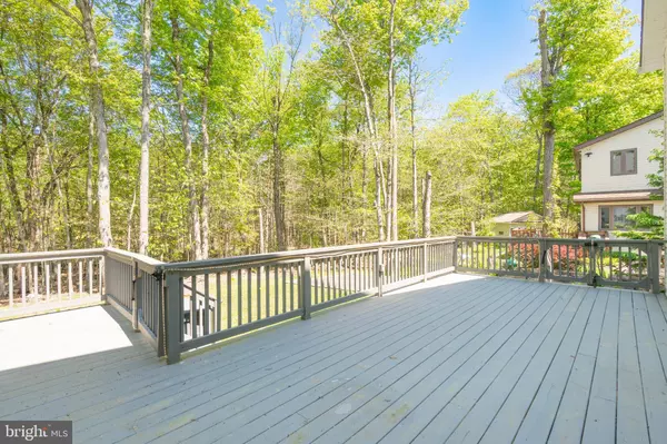 973 COUNTRY PLACE DR, Tobyhanna, PA 18466