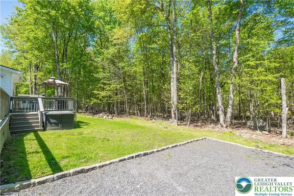 973 Country Place DR, Coolbaugh Twp, PA 18466