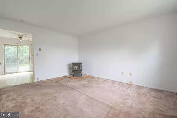 3070 MILLSTONE DR, Bethlehem, PA 18020