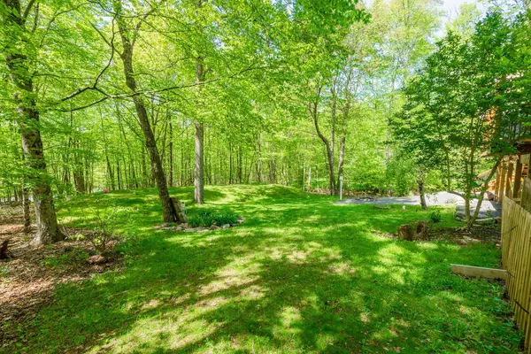 1661 Marjorie CT, East Stroudsburg, PA 18302