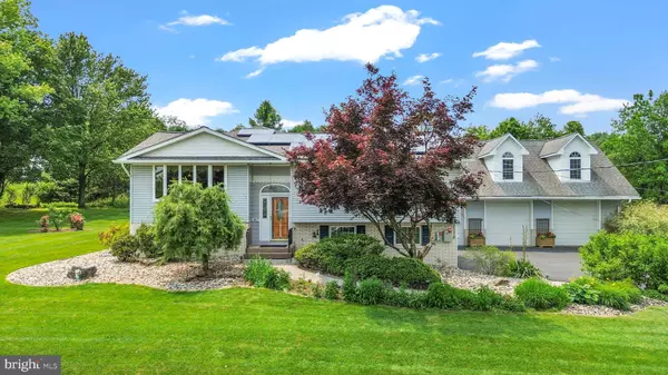 807 BANGOR RD, Nazareth, PA 18064