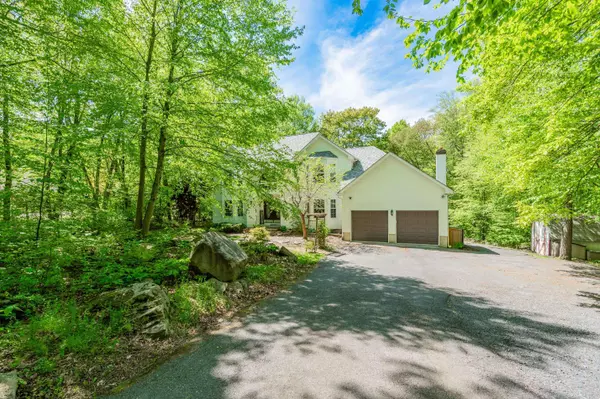 1661 Marjorie CT, East Stroudsburg, PA 18302