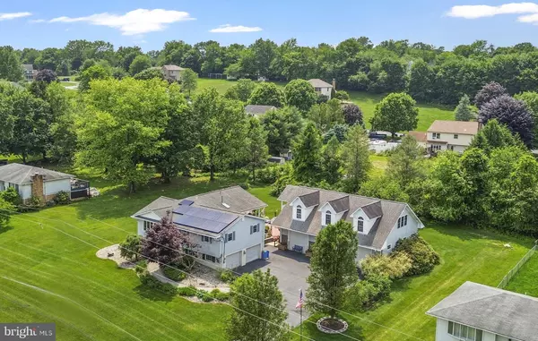 807 BANGOR RD, Nazareth, PA 18064