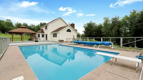 132 Sycamore DR, Palmerton, PA 18071