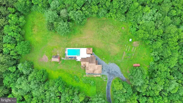 132 SYCAMORE DR, Palmerton, PA 18071