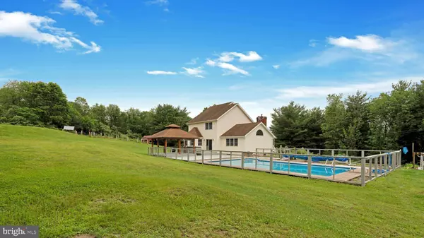 132 SYCAMORE DR, Palmerton, PA 18071