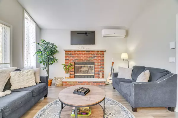 9251 Westwood Dr, Tobyhanna, PA 18466-3834