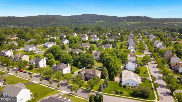 3960 MOUNTAIN VIEW AVE, Easton, PA 18045