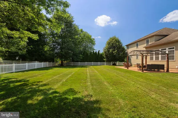 3960 MOUNTAIN VIEW AVE, Easton, PA 18045