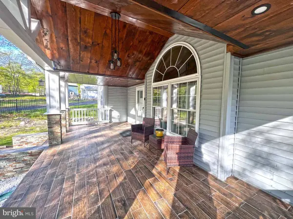 158 DAVIS CIR, Bushkill, PA 18324