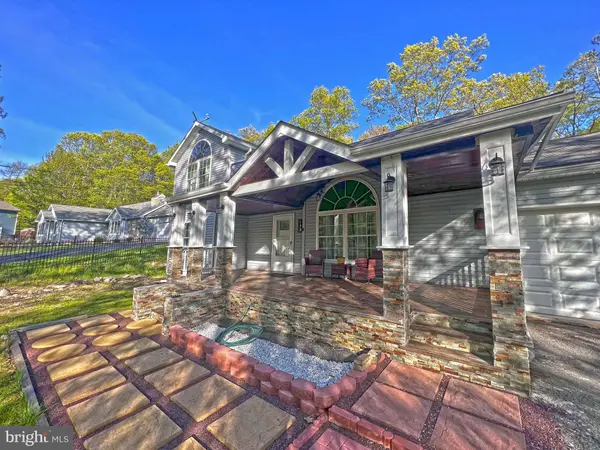 158 DAVIS CIR, Bushkill, PA 18324