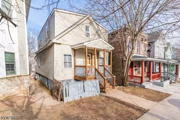 181 Hale St, New Brunswick, NJ 08901-2611