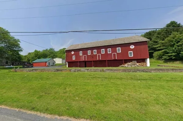 8170 N Walnut St, Washington Twp, PA 18080-3510