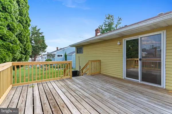 1916 STONINGTON RD, Bethlehem, PA 18018