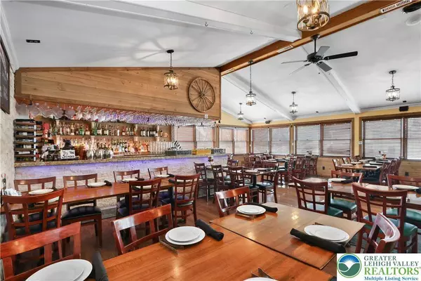 127 S Broad ST, Nazareth Boro, PA 18064