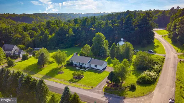 2241 REO DR, Effort, PA 18330