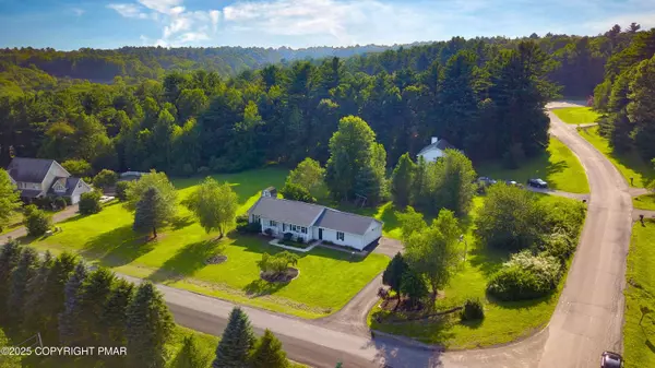 2241 Reo DR, Effort, PA 18330