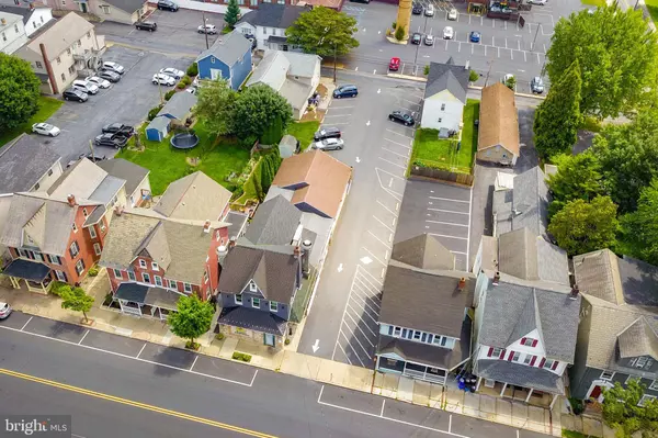 127 S BROAD ST, Nazareth, PA 18064