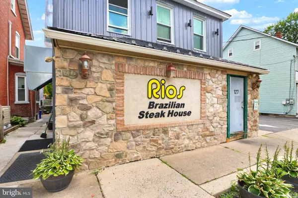 127 S BROAD ST, Nazareth, PA 18064