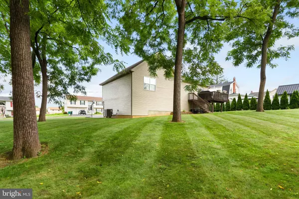 700 OAKWOOD ST, Easton, PA 18045