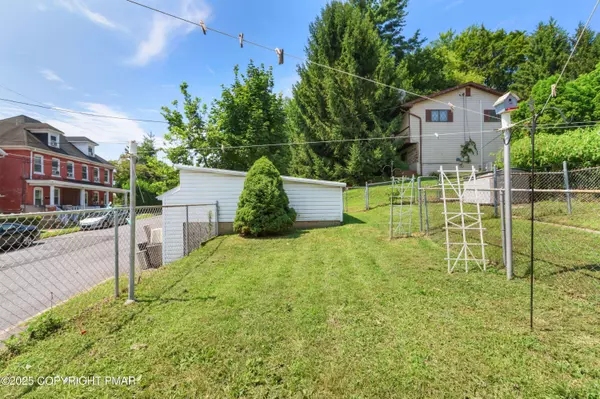 900 Ridge ST, Easton, PA 18042