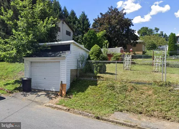 900 RIDGE ST, Easton, PA 18042