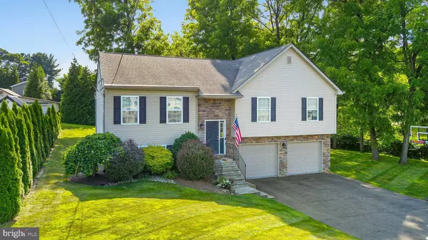 700 OAKWOOD ST, Easton, PA 18045