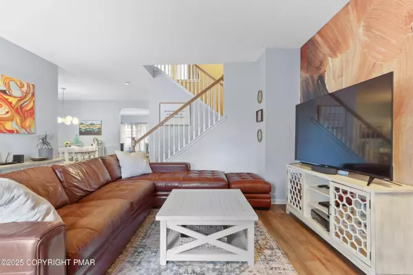 23 Cobblestone DR, Easton, PA 18045