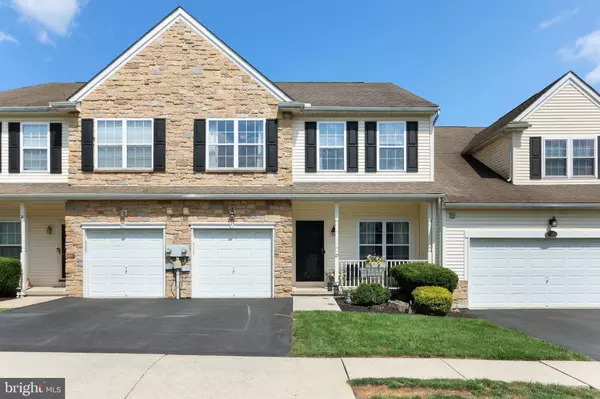 23 COBBLESTONE DR, Easton, PA 18045