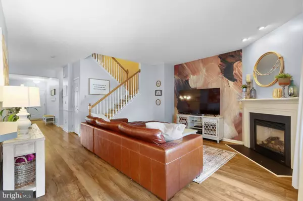 23 COBBLESTONE DR, Easton, PA 18045