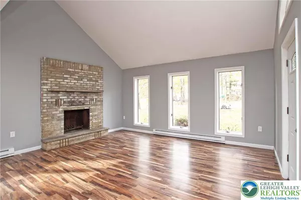 117 Stroud LN, East Stroudsburg, PA 18302