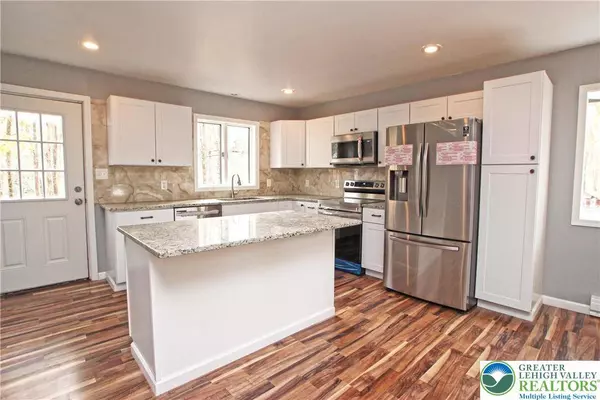 117 Stroud LN, East Stroudsburg, PA 18302