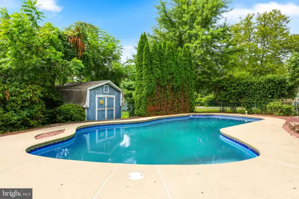 3660 SOUTHWOOD DR, Easton, PA 18045