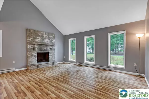 117 Stroud LN, East Stroudsburg, PA 18302