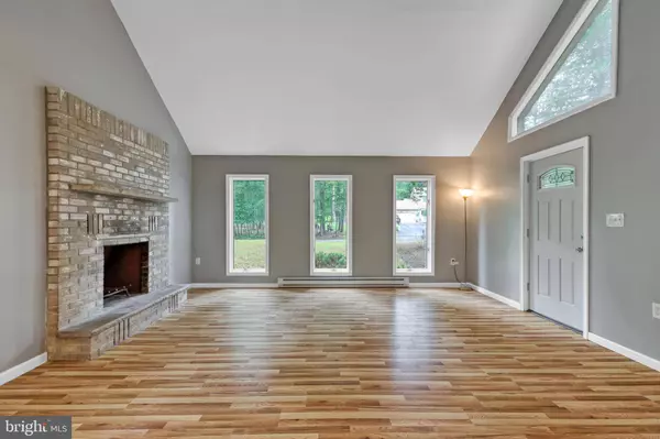 117 STROUD LN, East Stroudsburg, PA 18302