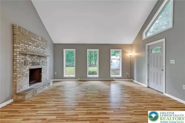 117 Stroud LN, East Stroudsburg, PA 18302