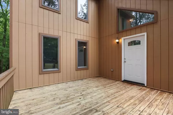 117 STROUD LN, East Stroudsburg, PA 18302