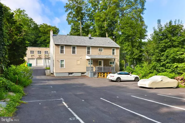 36 MAIN ST, Delaware Water Gap, PA 18327