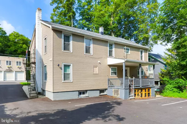 36 MAIN ST, Delaware Water Gap, PA 18327