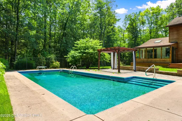 1322 Par DR, Kunkletown, PA 18058