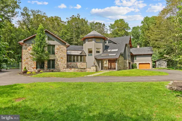 386 CAMELBACK RD, Tannersville, PA 18372