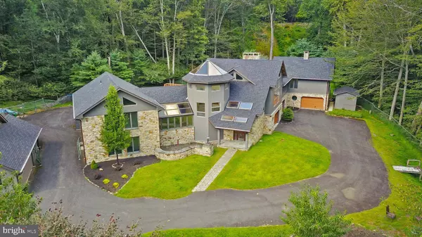 386 CAMELBACK RD, Tannersville, PA 18372