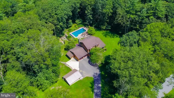 1322 PAR DR, Kunkletown, PA 18058