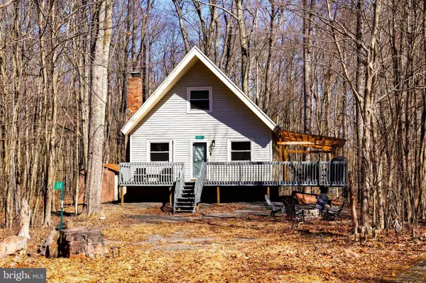 324 STROUD CT, Pocono Lake, PA 18347