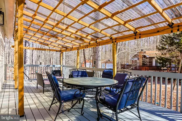 324 STROUD CT, Pocono Lake, PA 18347