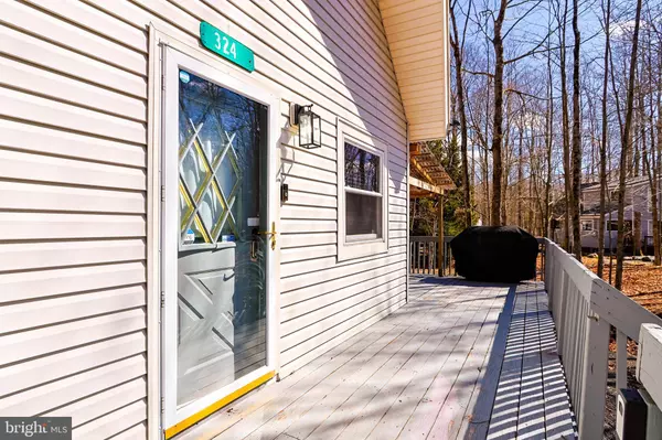 324 STROUD CT, Pocono Lake, PA 18347