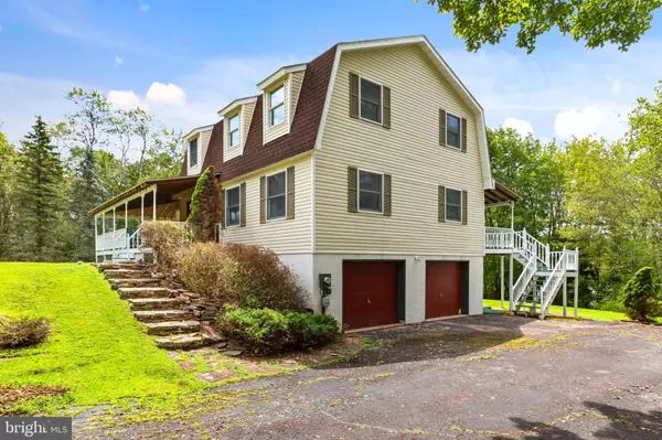 141 EMBILL DR, Blakeslee, PA 18610